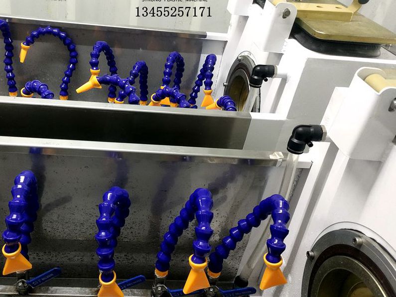 集装箱穿心管设备试机成功